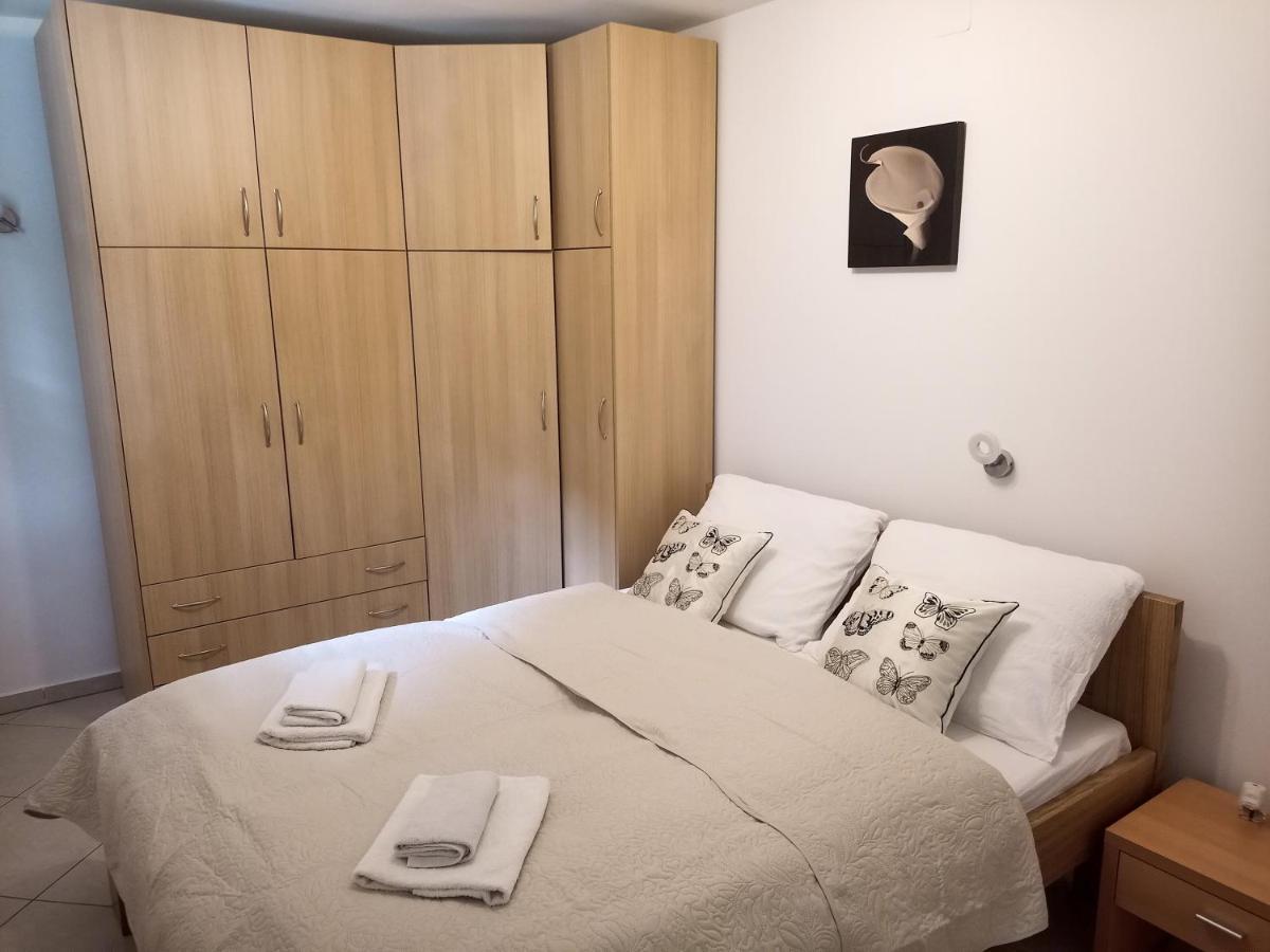 Apartman Emili Malinska Exterior foto