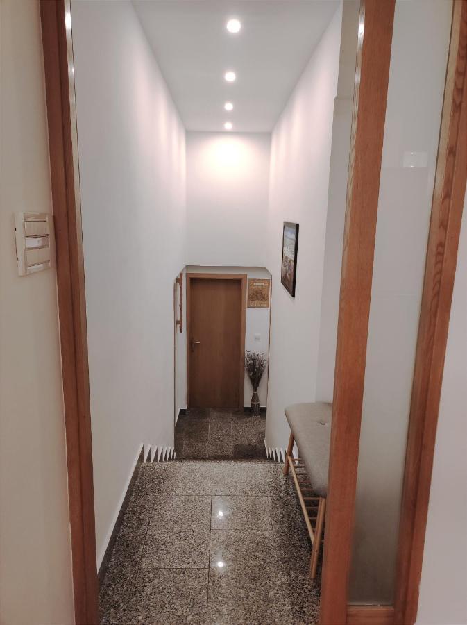 Apartman Emili Malinska Exterior foto